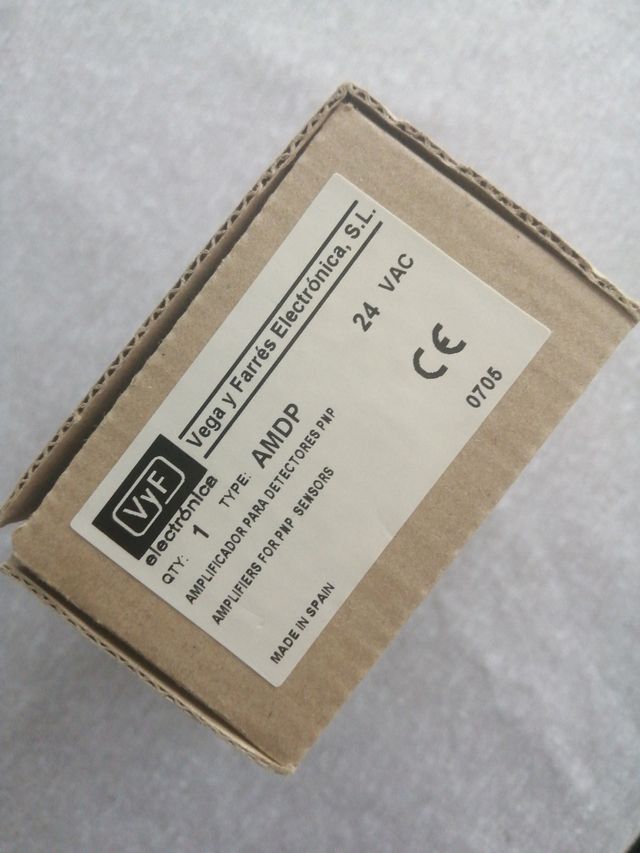 Amplificador para detectores PNP AMDP