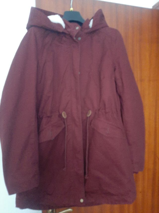 Parka mujer HyM burdeos talla 40