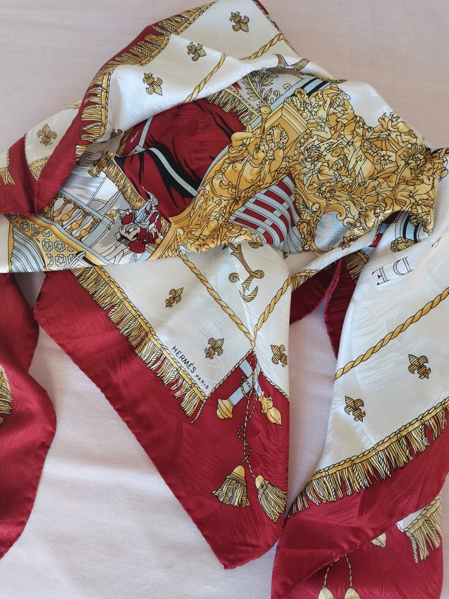 Hermès Paris, foulard Carré, seta pura