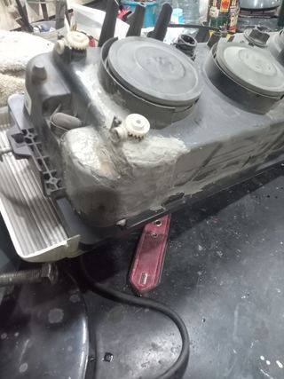 Faro delantero camión Renault Magnum