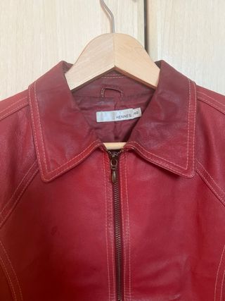 CHAQUETA DE CUERO ROJA HM Roja