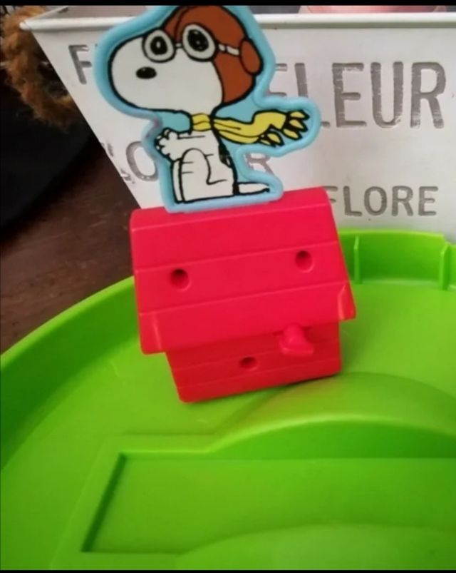 Figura Snoppy a cuerda