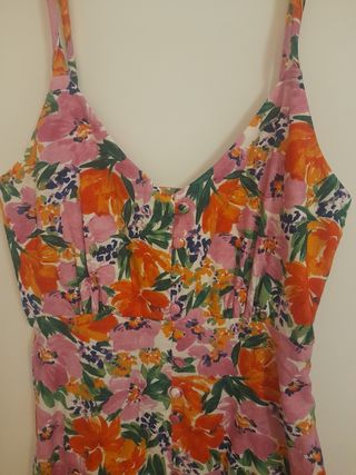 Vestido midi lino floral Zara