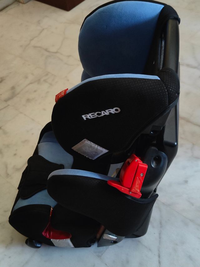 Vendo silla Recaro para niño-a