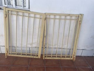 Puerta de hierro