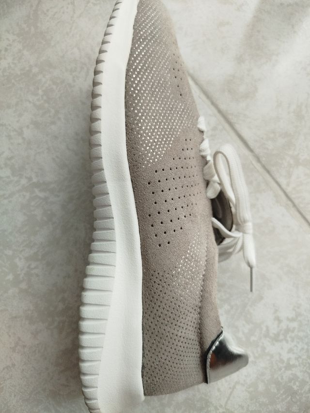 Zapatillas calzapies. Marrón oscuro como.