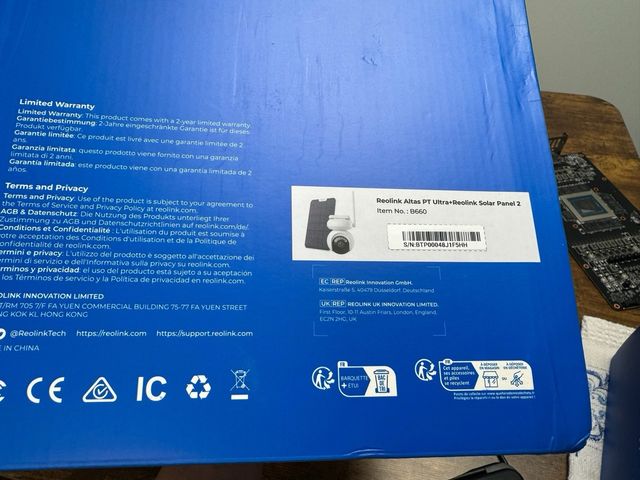 Reolink Altas PT Ultra y Panel Solar 2