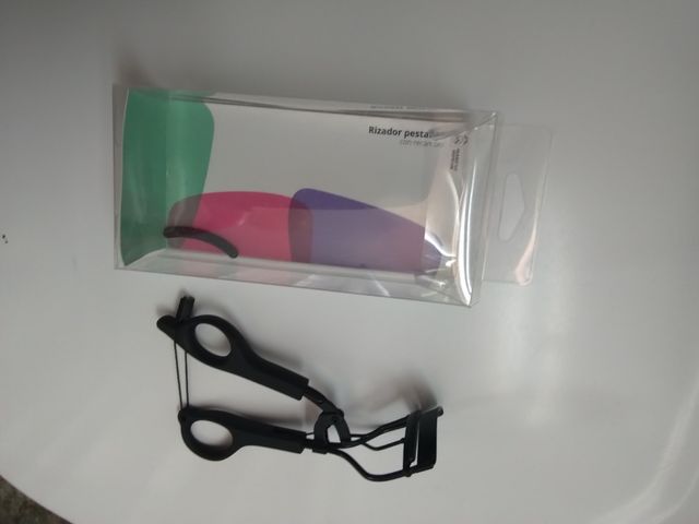 Rizador de pestañas con recambio