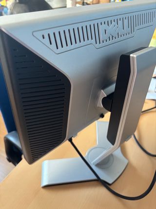 Monitor 17" LCD SVGA "Dell" UltraSharp 1707FPT