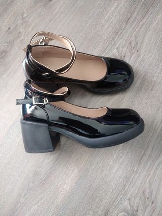 ZAPATOS CHAROL