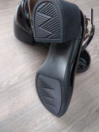 ZAPATOS CHAROL