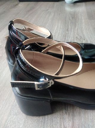 ZAPATOS CHAROL