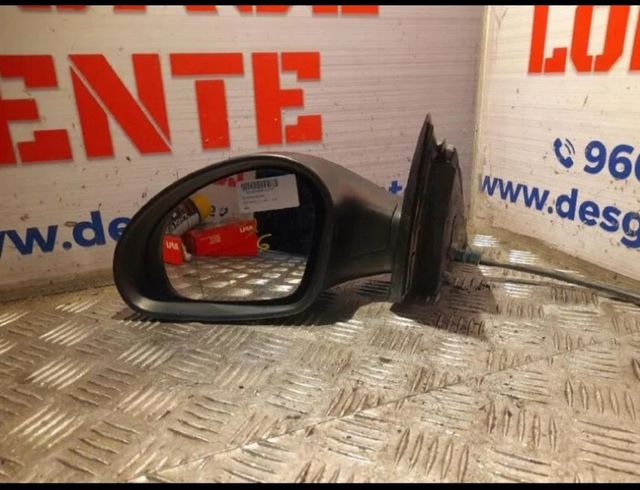Vendo pareja de retrovisores de seat 6l