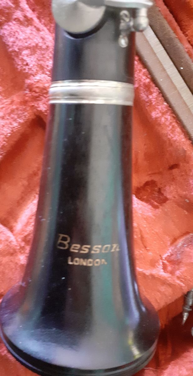 Clarinete Besson antiguo. 