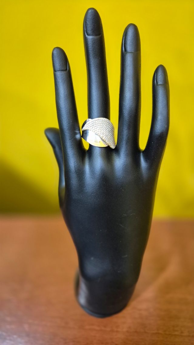 Anillo Oro bicolor con muchas circonitas