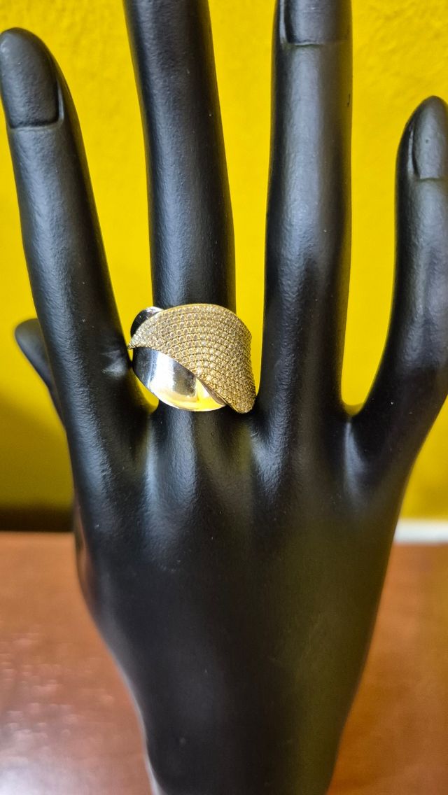 Anillo Oro bicolor con muchas circonitas