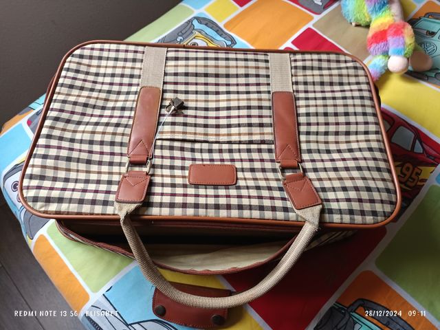 Maleta de mano nueva