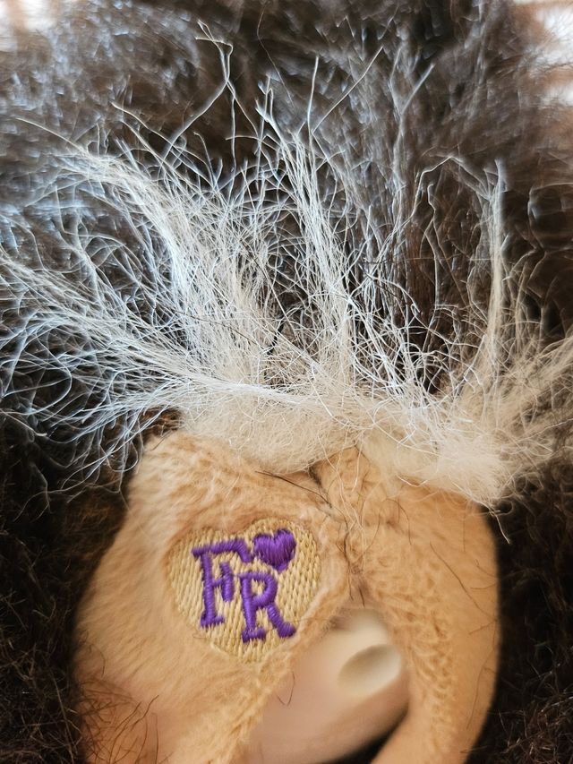 Muñeco chimpancé realista