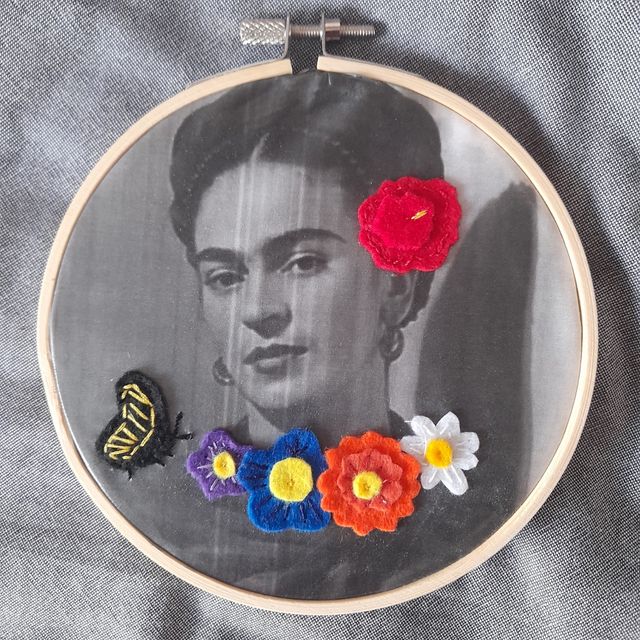 Manualidad Bordado de Frida Kahlo