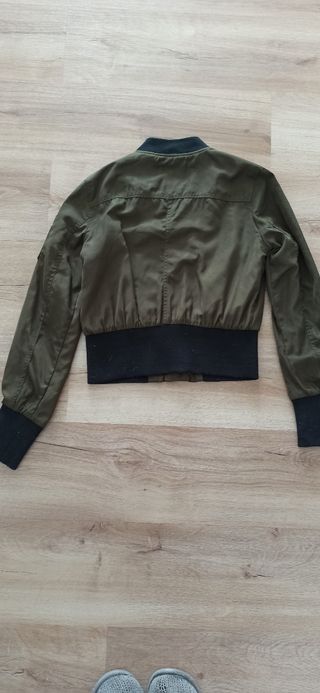 Bomber verde botella Primark