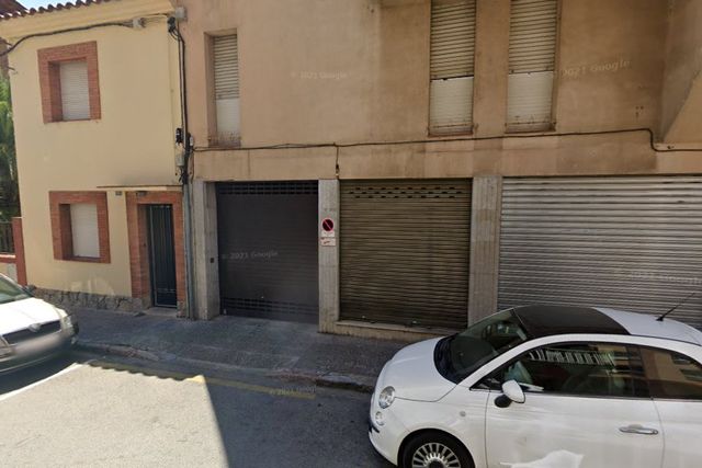 Parking rio güell/paseo de olot, Girona