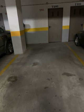 Plaza de garaje y trastero