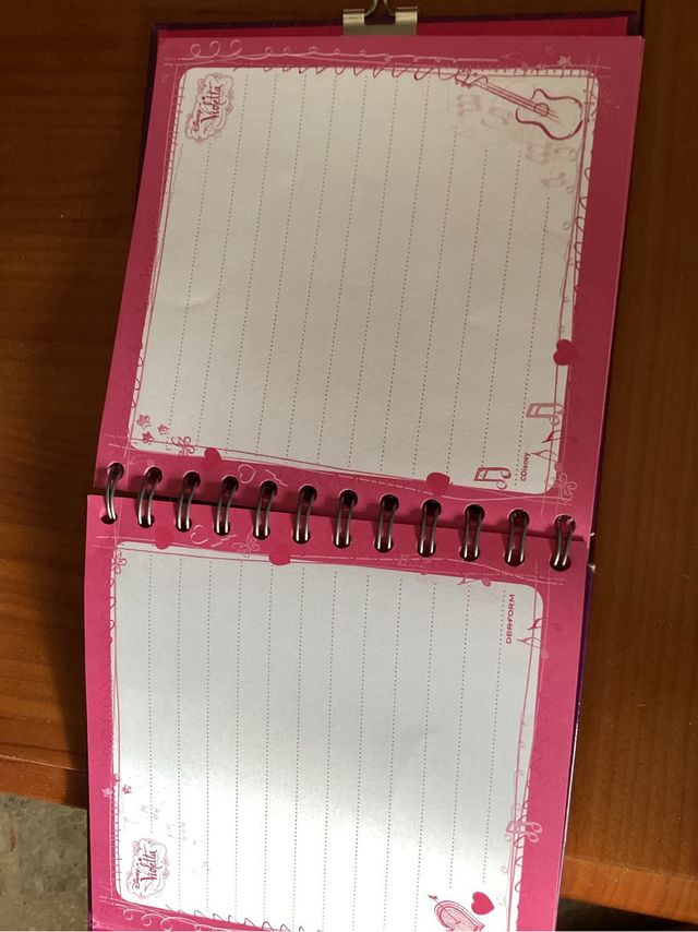 Quiz box juego de Violetta +  cuaderno de regalo