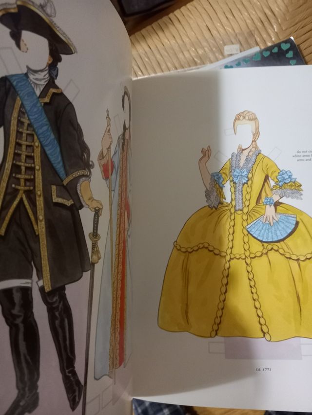 Muñecas recortables 