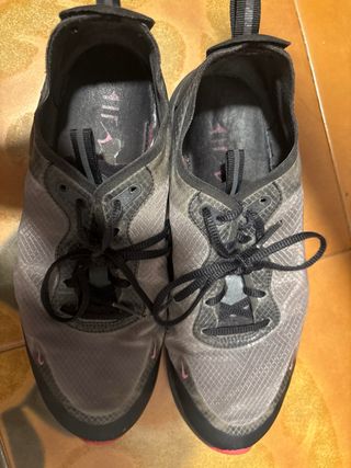 Zapatillas Nike Air Max Dia Se AR7410 001 Negro de segunda mano por 25 EUR  en Madrid en WALLAPOP