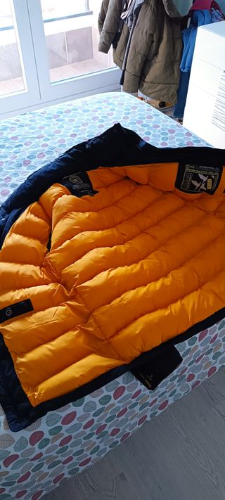 Estupendo chaquetón para caballero azul marino