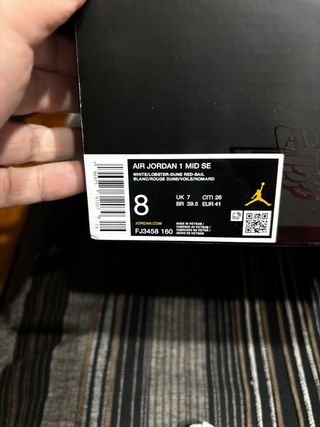 JORDAN 1 MID