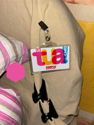 1 PORTA BADGE ORIZZONTALE TRASPARENTE E CLIP IN AC