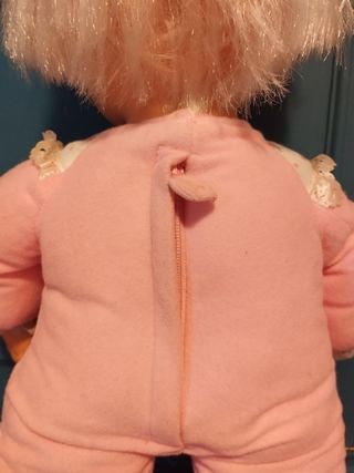 MUÑECA AÑOS 90 HASBRO CON SONIDO