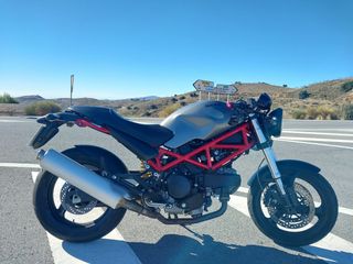 Ducati monster 695