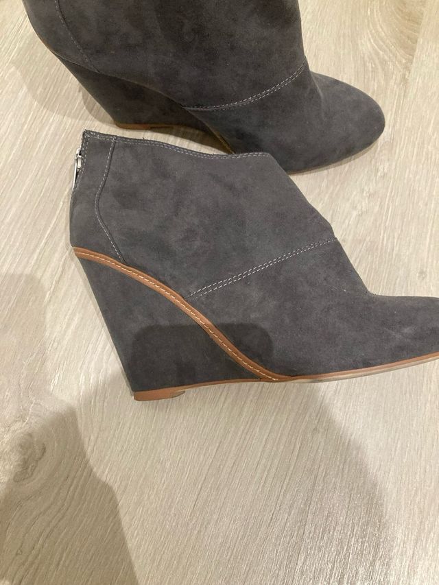 Botin gris talla 38