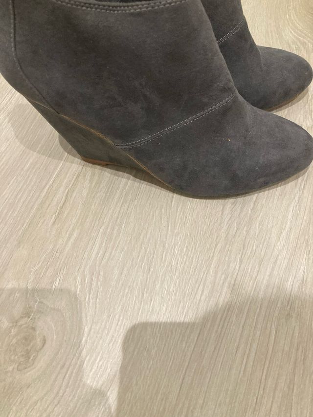 Botin gris talla 38