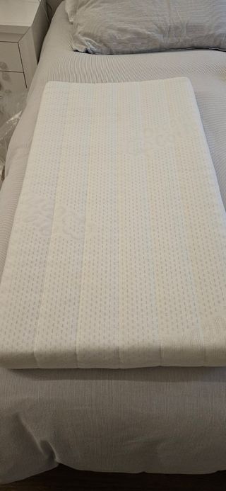Cuna de viaje + colchón