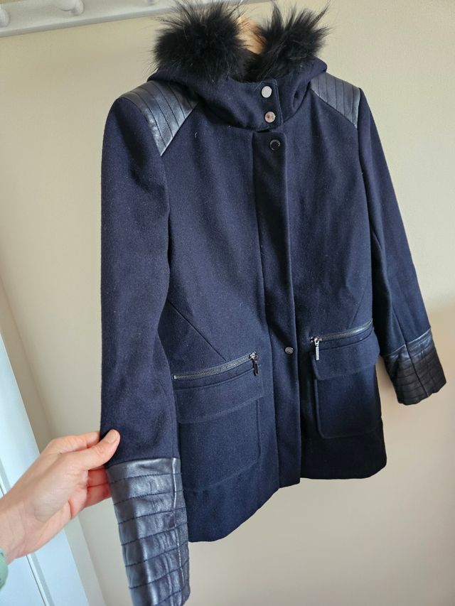 Abrigo mujer con capucha pelo