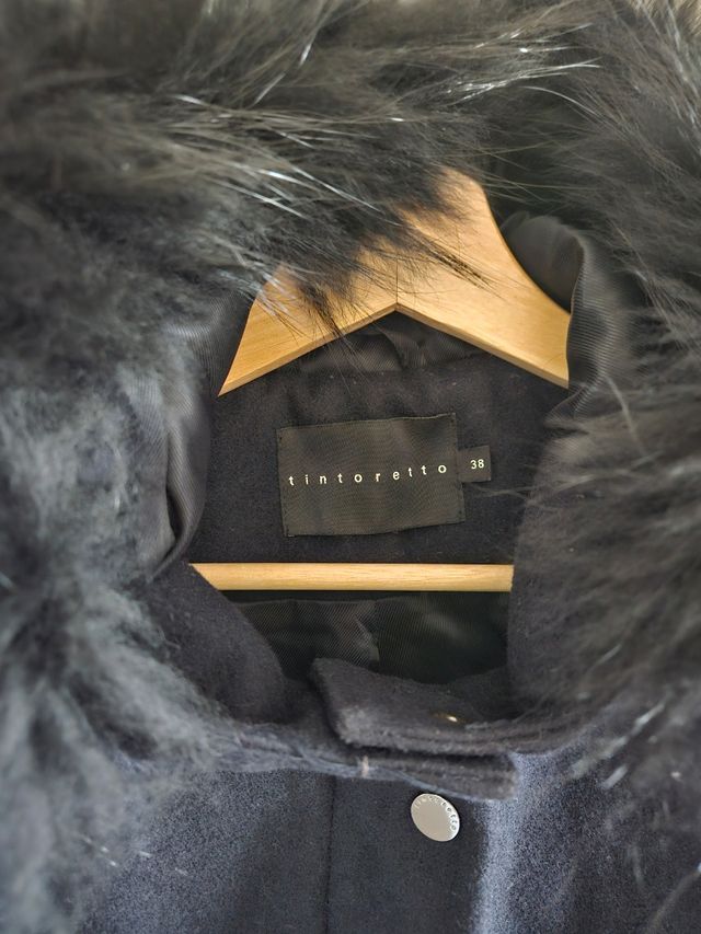 Abrigo mujer con capucha pelo