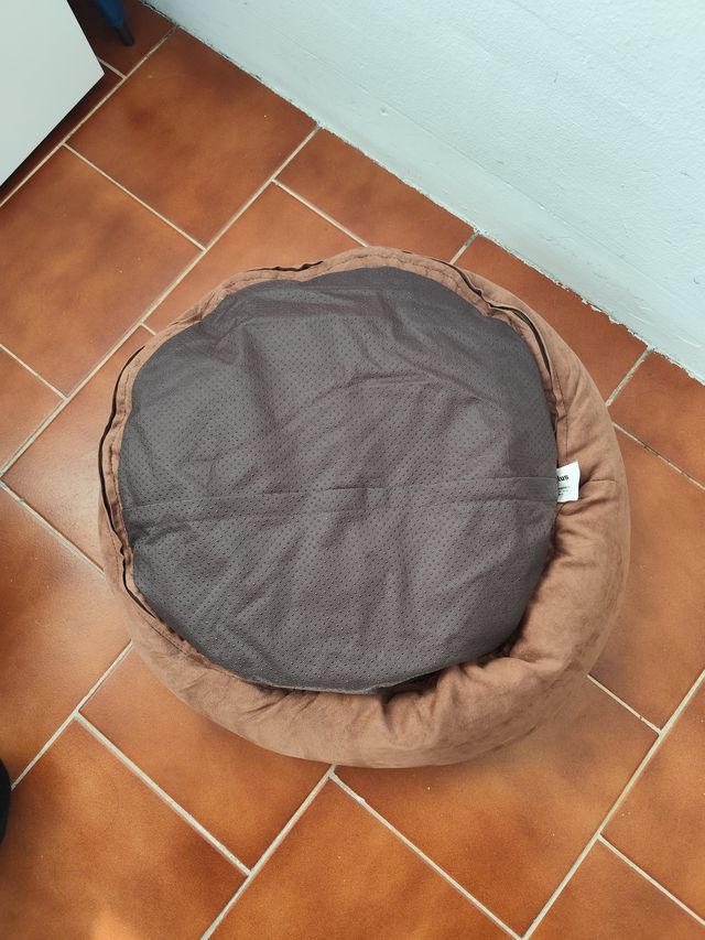 Cama para mascotas acolchada
