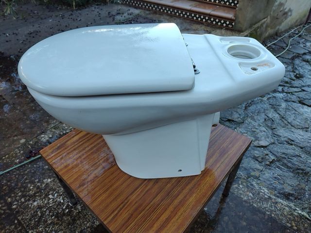 Inodoro Roca Meridian sin cisterna.