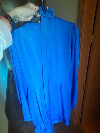 Vestido azul satén Zara
