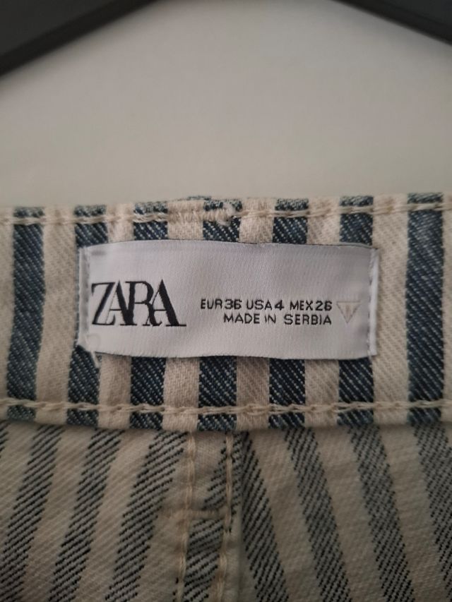 Pantalón Zara