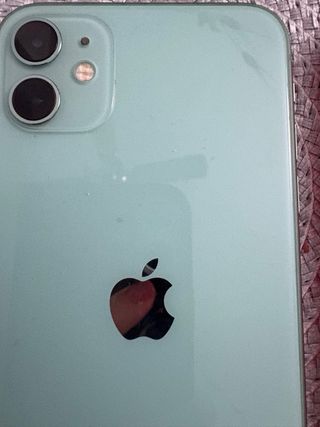 Iphone 11 .