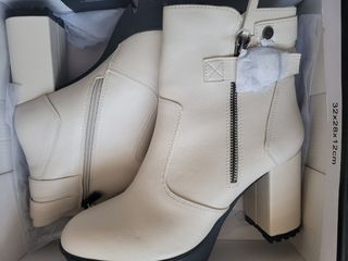 Xti botín color crema