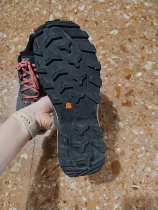 Zapatillas de montaña mujer