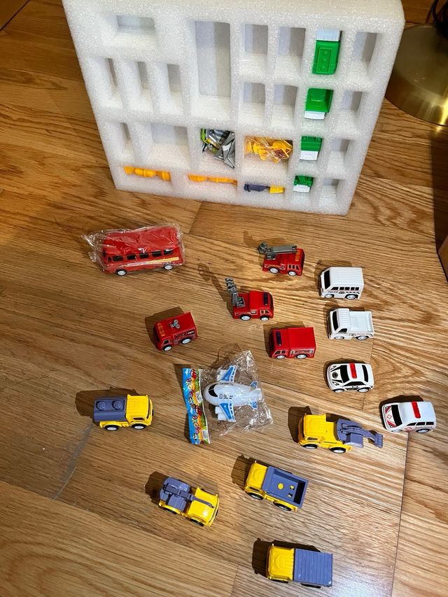 24 veicoli in miniatura