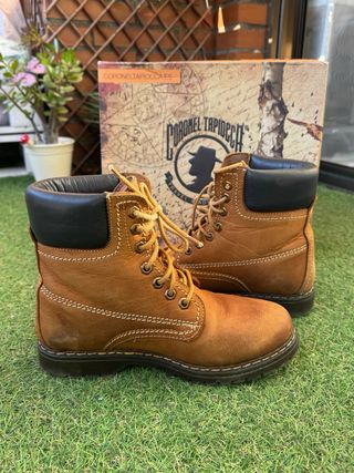 Botas coronel tapioca