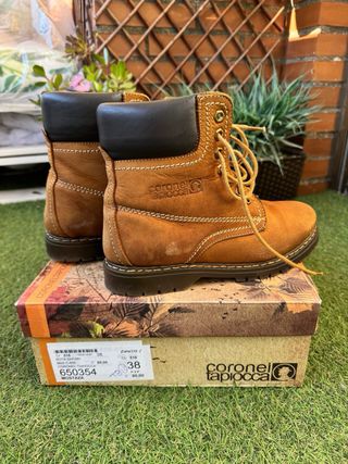 Botas coronel tapioca