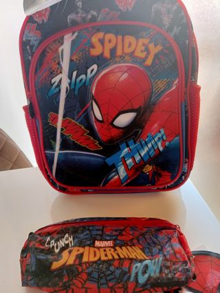 NUEVA Mochila y estuche Spiderman 